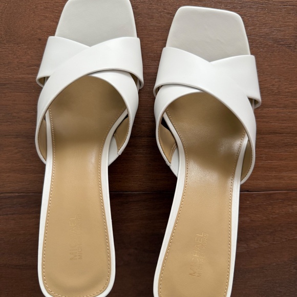 Michael Kors Clara mule sandal, white - Picture 5 of 6
